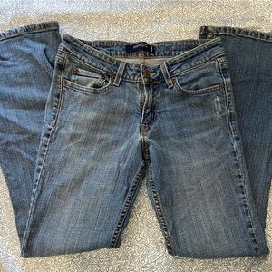 Levi’s Low Rise Boot-cut Jeans